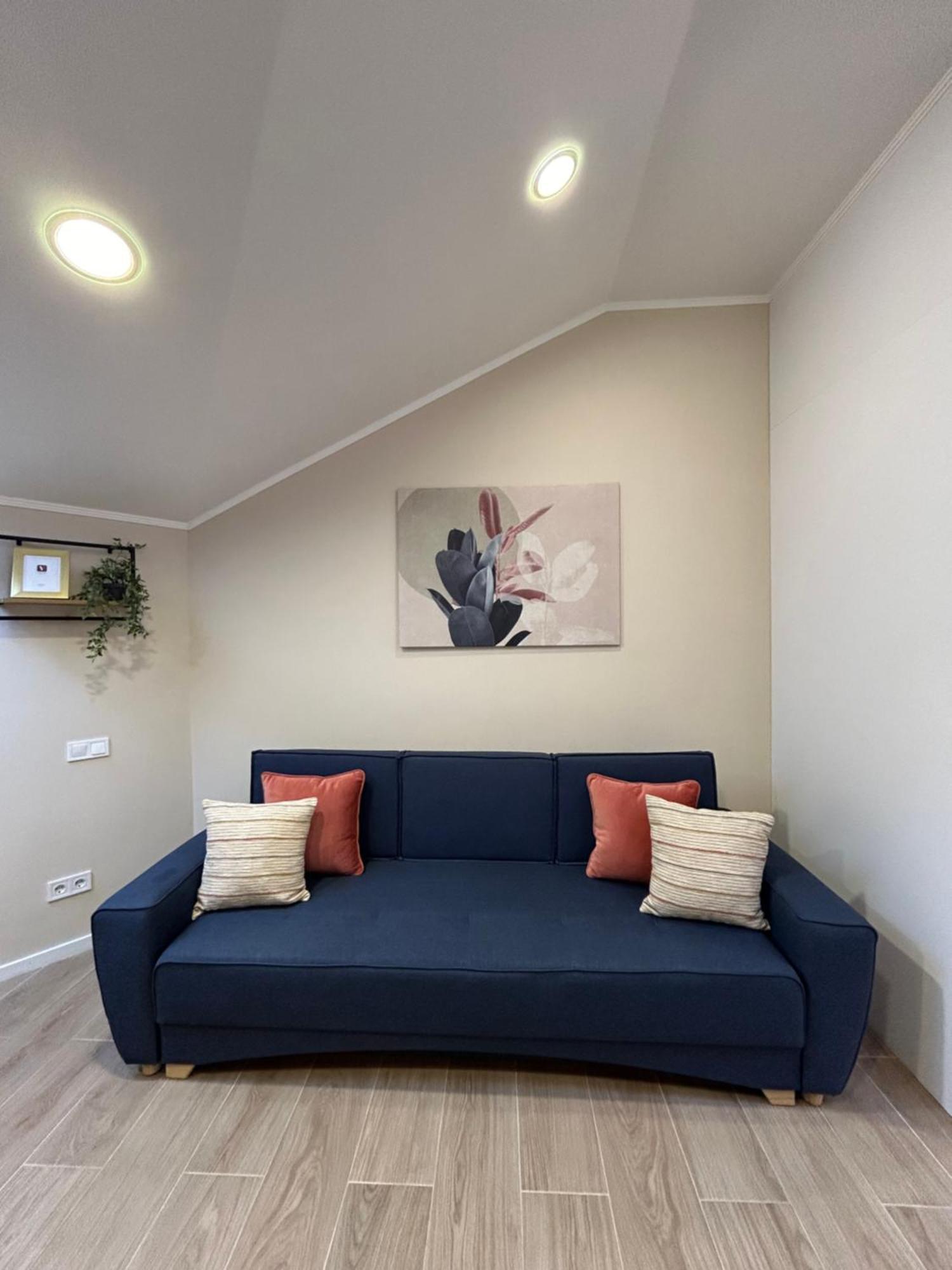 Modern Apartment In The City Center リヴィウ エクステリア 写真