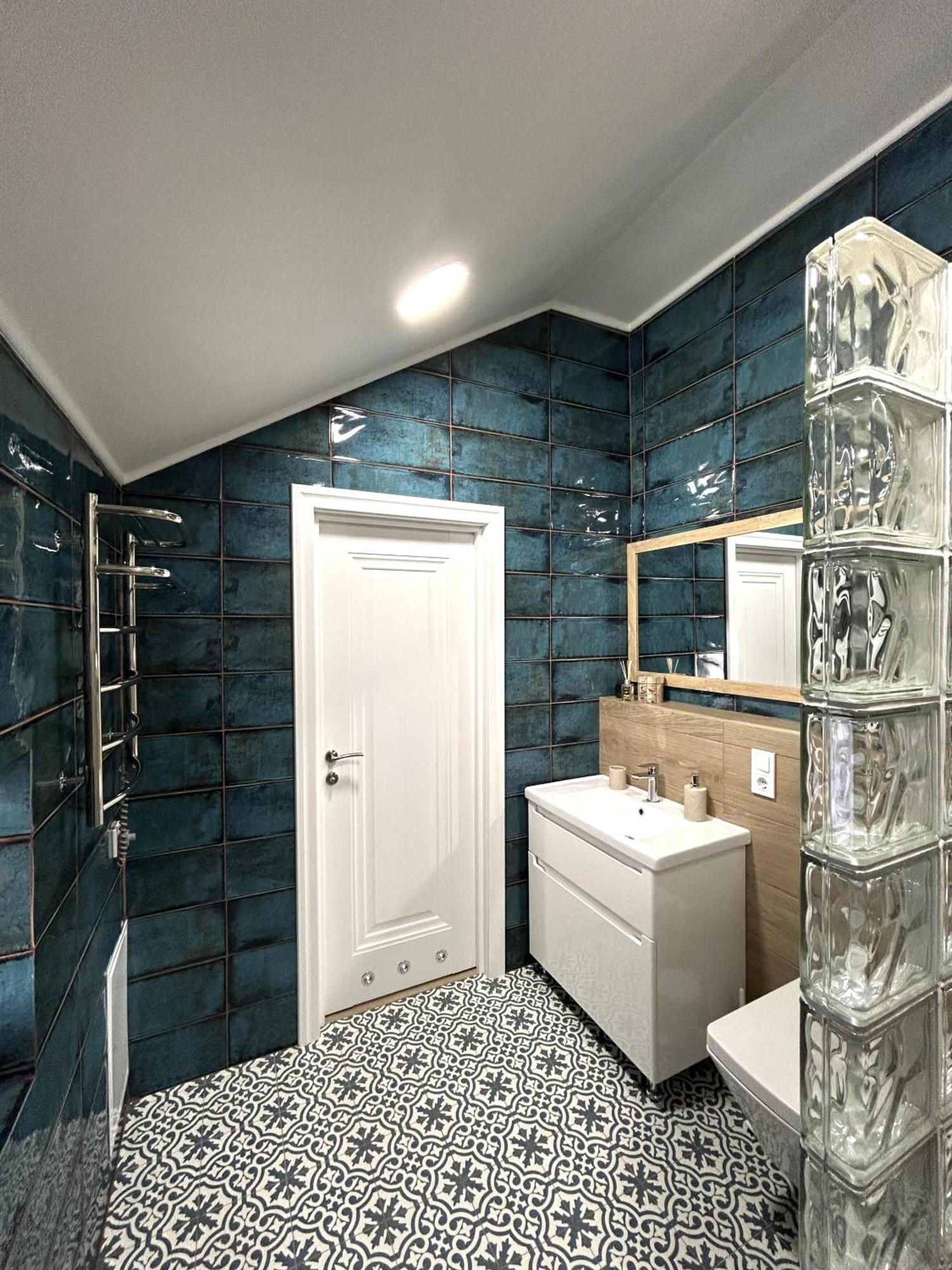 Modern Apartment In The City Center リヴィウ エクステリア 写真